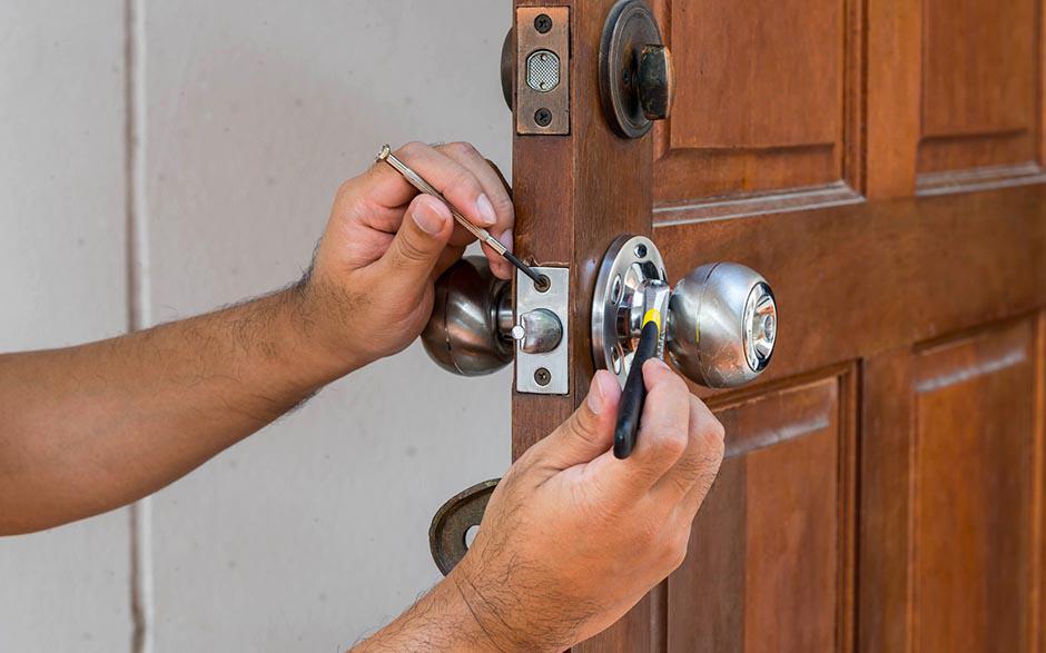 demonter une serrure de porte d'entrée Nangis